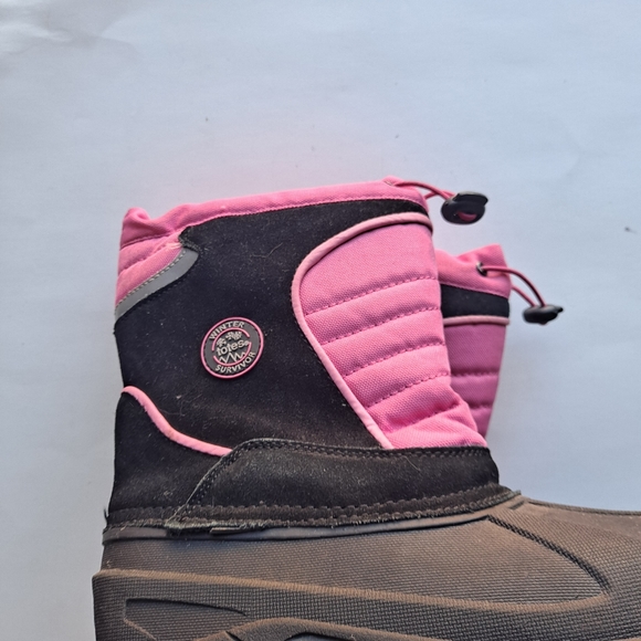 TOTES Winter Survivor Black and Pink Heavy Duty Snow / Winter Low Rise Boots - Picture 7 of 11